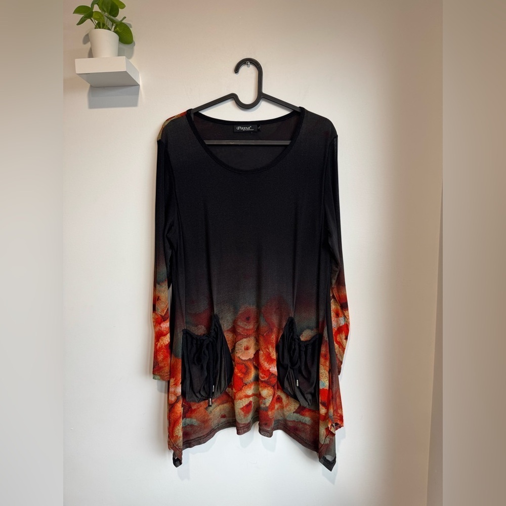 Stylish Black and Red Women's Light Weight Tunic